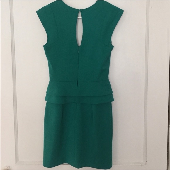 Green dress made by designer Black Halo size 2 - Picture 4 of 4